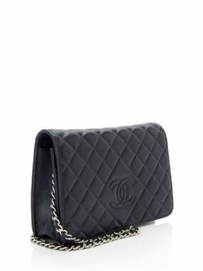 Chanel Diamond CC Wallet on Chain
